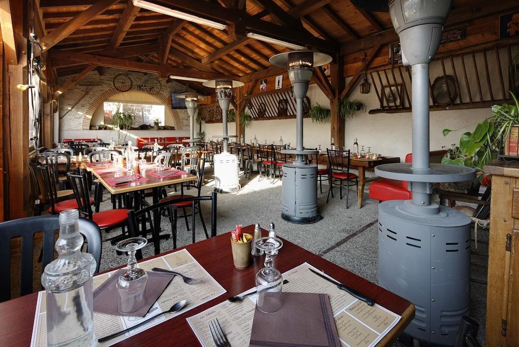 Hotel Restaurant Chez Pito Busque Екстер'єр фото